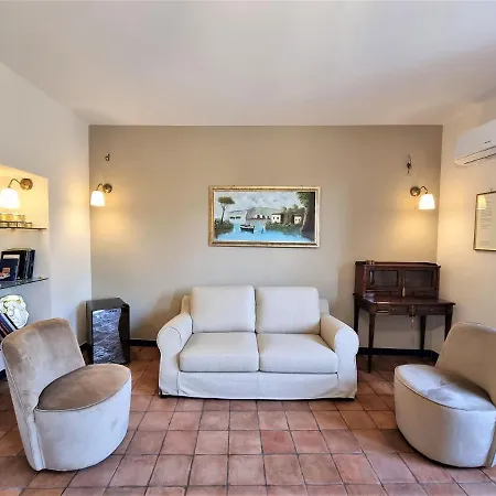 Couette-café Casa Fifina 4*